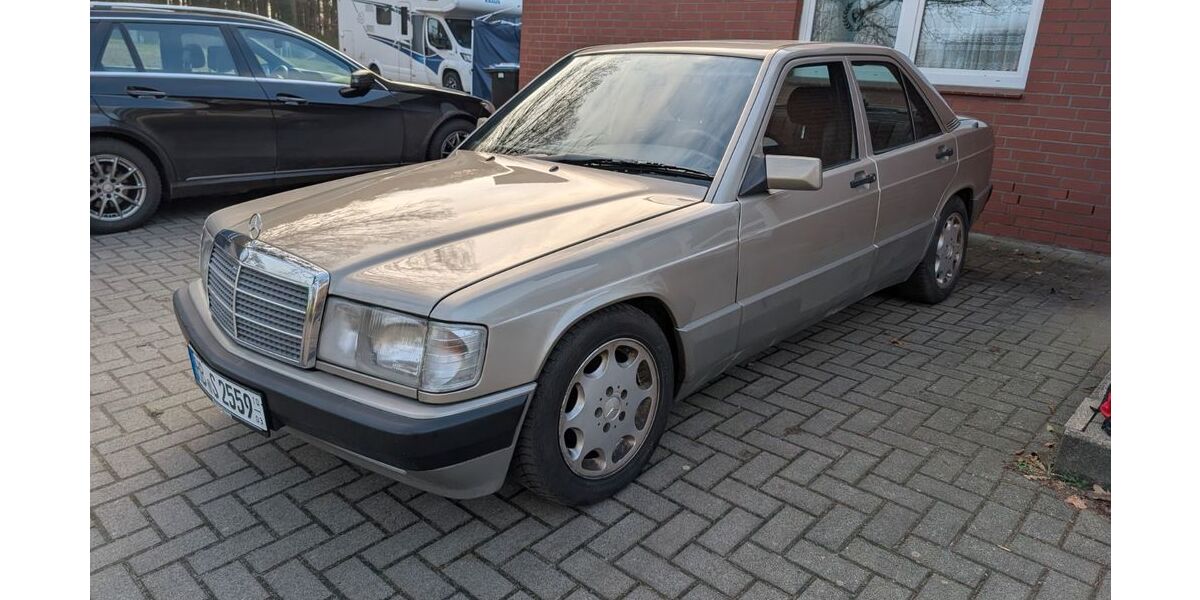Mercedes-Benz 190 186.300 km 9.999 &euro; Loxstedt 27612