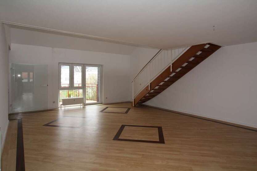 Wohnung zum Mieten in Chemnitz 595 € 102.66 m²