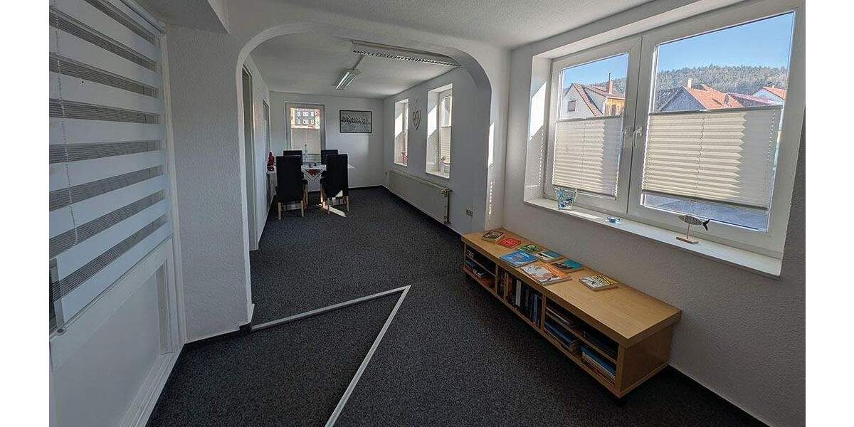 Mehrfamilienhaus, Wohnhaus Dermbach Stadtlengsfeld - 7 Zimmer, 125 m&sup2;, 59.000&euro; | Angebot:24727194