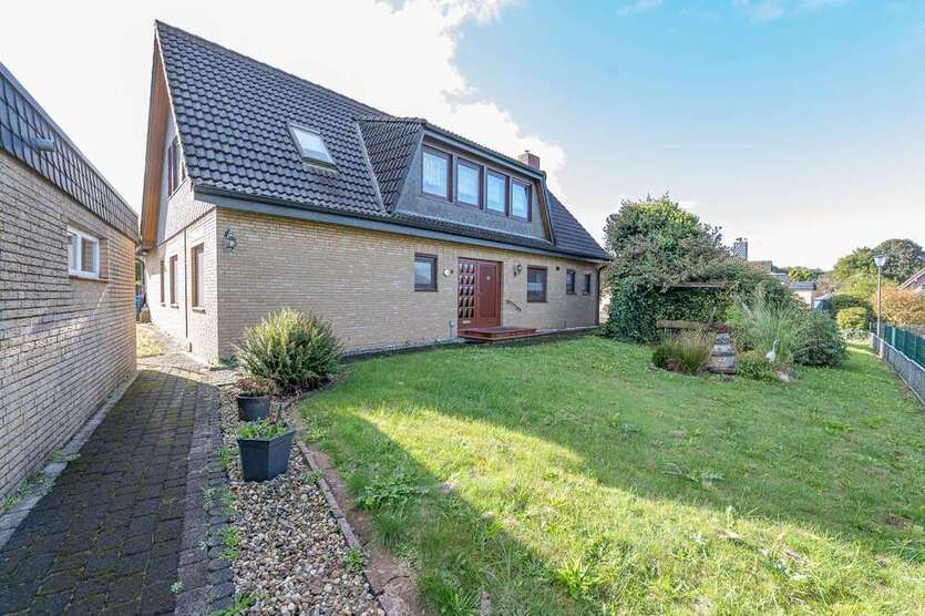 Haus zum Kaufen in Stade 398.000 € 184.94 m²