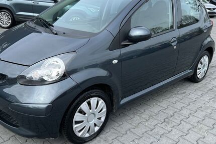 Toyota Aygo (X) 80.000 km 3.499 &euro; Jaderberg 26349