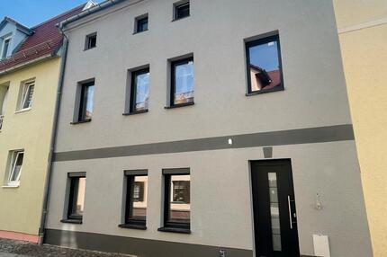 Kernsaniertes Reihenhaus im Zentrum von Großenhain zu vermieten