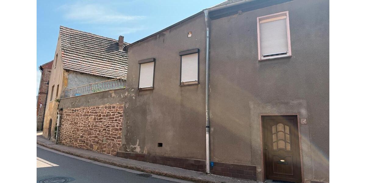 Reihenhaus Wettin-Löbejün Löbejün - 6 Zimmer, 120 m&sup2;, 73.000&euro; | Angebot:27034189
