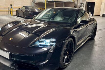 Porsche Taycan 19.890 km 79.499 &euro; München 80539