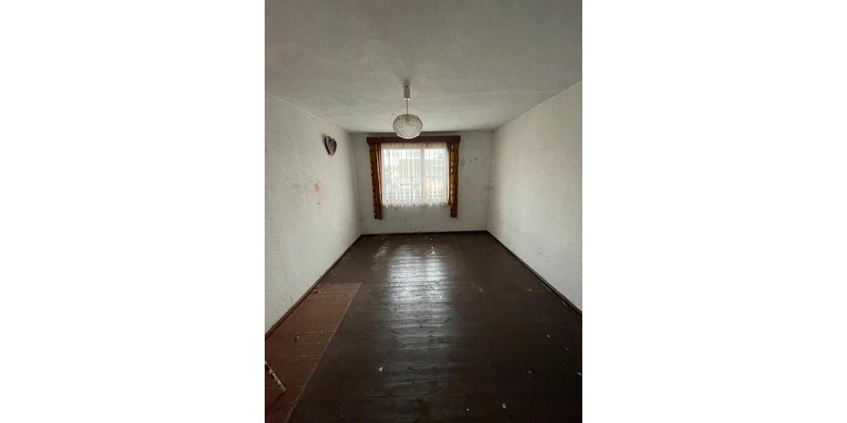 Einfamilienhaus Ilmenau - 8 Zimmer, 149 m&sup2;, 49.000&euro; | Angebot:26947679