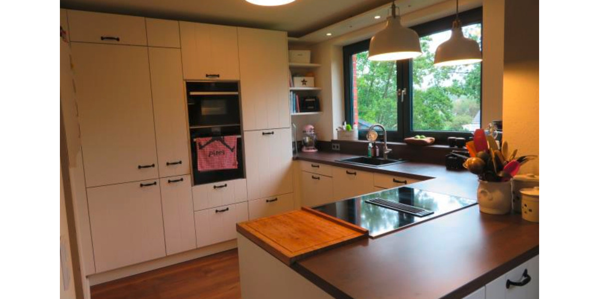 Etagenwohnung Ahrensburg - 3.5 Zimmer, 105 m&sup2;, 1.500&euro; | Angebot:24990027