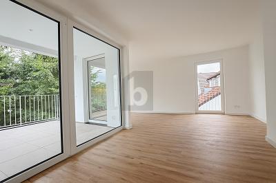 HELL, MIT KOMFORT UND AUFZUG IN TOP-LAGE 3 zimmer