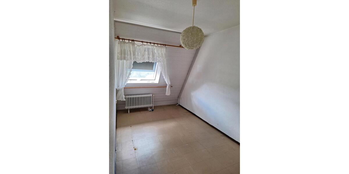 Reihenhaus Calden - 6 Zimmer, 120 m&sup2;, 199.000&euro; | Angebot:22302437