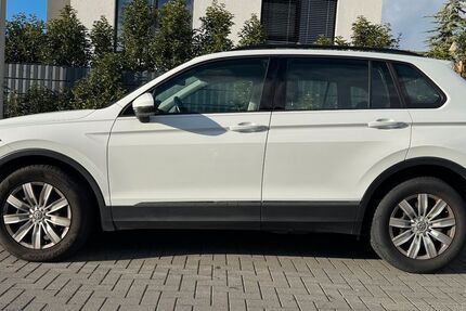 VW Tiguan 62.000 km 17.995 &euro; Hannover 30457