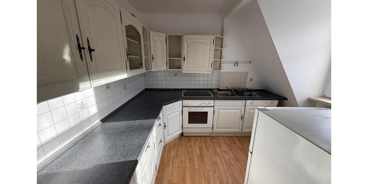 Tolle 3-Raum-DG-Wohnung mit herrlichem Blick über Greiz 3 zimmer