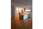 Dachgeschoßwohnung Hohenpolding - 3 Zimmer, 160 m&sup2;, 1.350&euro; | Angebot:26245297