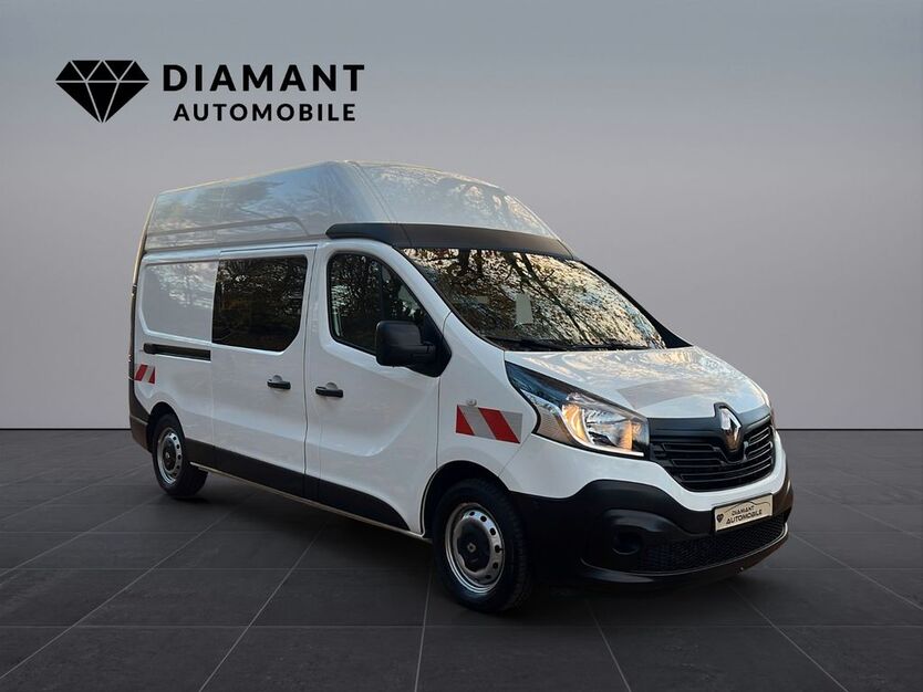 Renault Trafic 83.000 km 19.990 € Berlin 12279