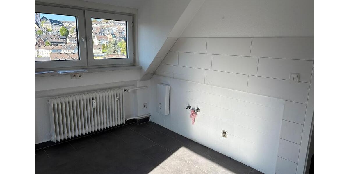 Dachgeschoßwohnung Siegen Kaan-Marienborn - 3 Zimmer, 75 m&sup2;, 172.000&euro; | Angebot:25960743