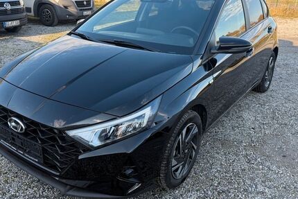 Hyundai i20 4.000 km 14.200 &euro; Linden 35440