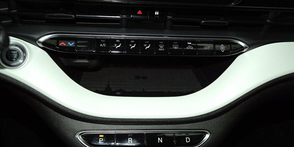 Fiat 500e Action Carplay Android Sitzheizung 38.100 km 12.580 &euro; Lich 35423