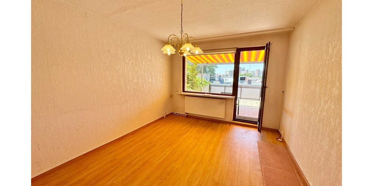 HORN IMMOBILIEN ++ RESERVIERT! Haus mit Einliegerwohnung (vermietet) in Neubrandenburg Bergstraße - Zweifamilienhaus Neubrandenburg | Angebot:27248996