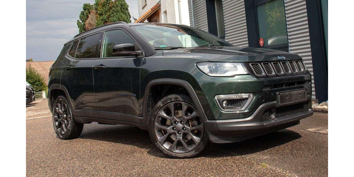 Jeep Compass 69.600 km 23.900 &euro; Mönchweiler 78087