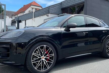 Porsche Cayenne 5.300 km 148.155 &euro; Flörsheim am Main 65439