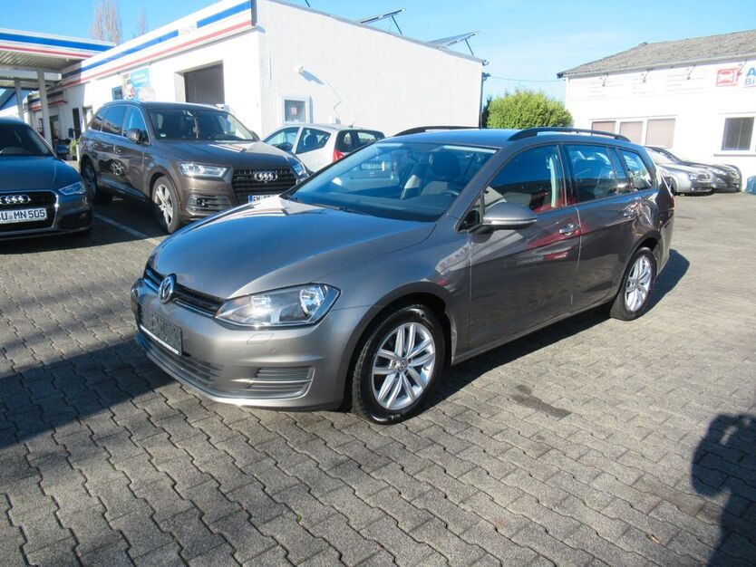 VW Golf 147.650 km 10.500 € Hennef 53773