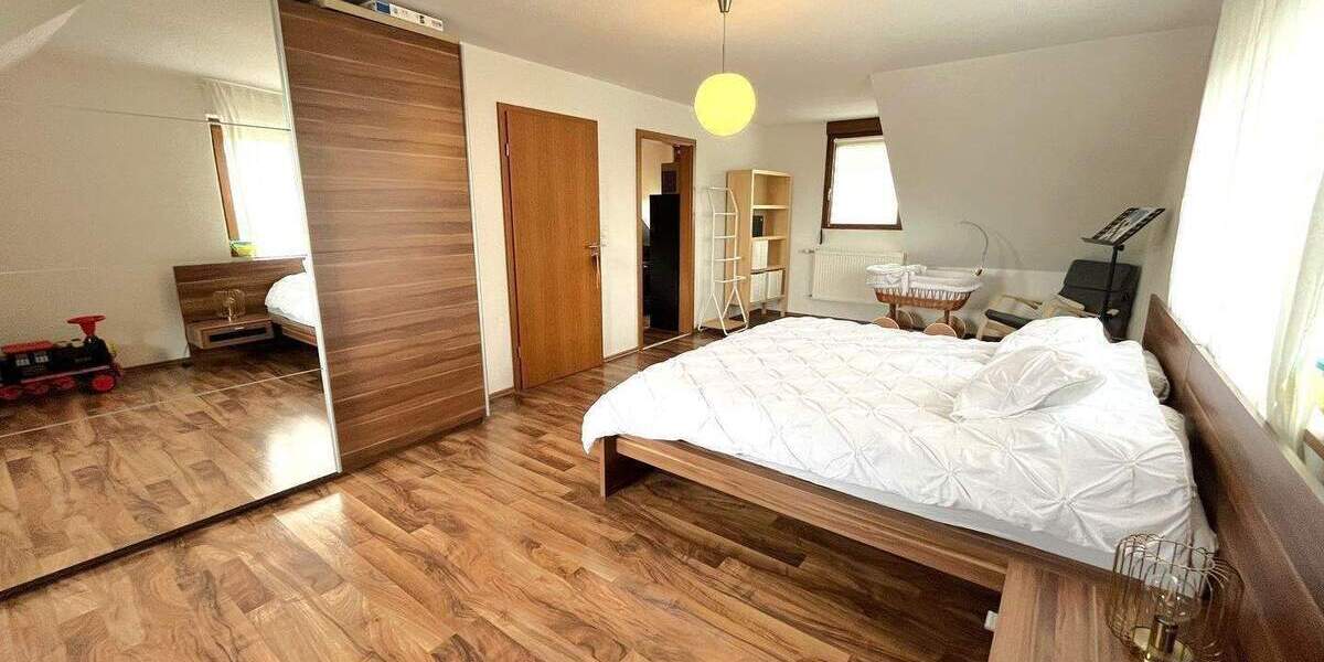 Etagenwohnung Eckental Forth - 3 Zimmer, 120 m&sup2;, 395.000&euro; | Angebot:25563154