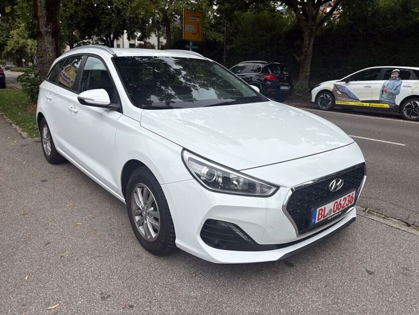 i30