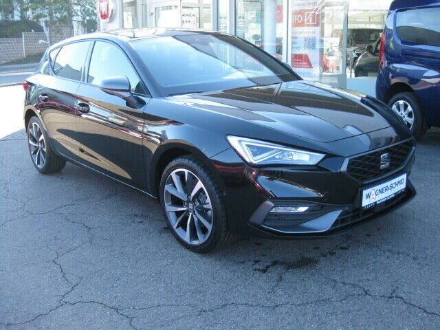 Seat Leon 33.500 km 22.980 € Waldheim 04736