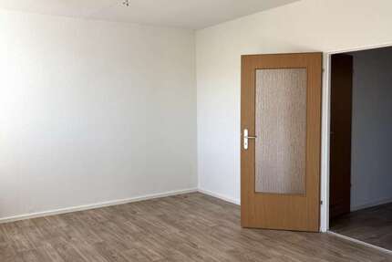 Wohnung Zwickau Neuplanitz - 2 Zimmer, 58 m&sup2;, 383&euro; | Angebot:27113748