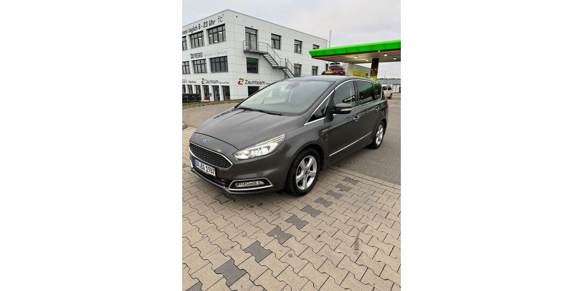 Ford S-Max 135.800 km 16.800 € Deggingen 73326
