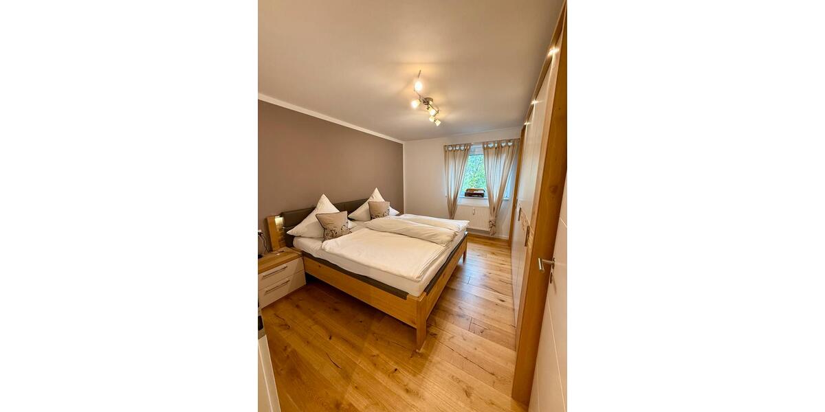 Dachgeschoßwohnung Augsburg Lechhausen - 3 Zimmer, 445.000&euro; | Angebot:23082534