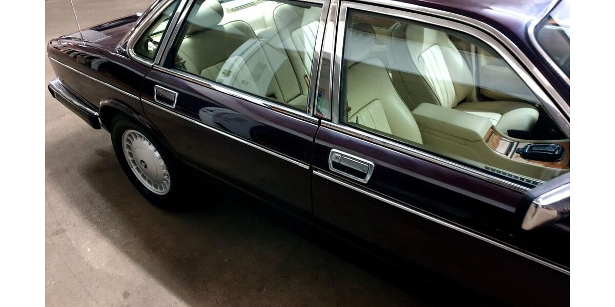 Jaguar Daimler 59.840 km 21.900 &euro; Hamburg 22335