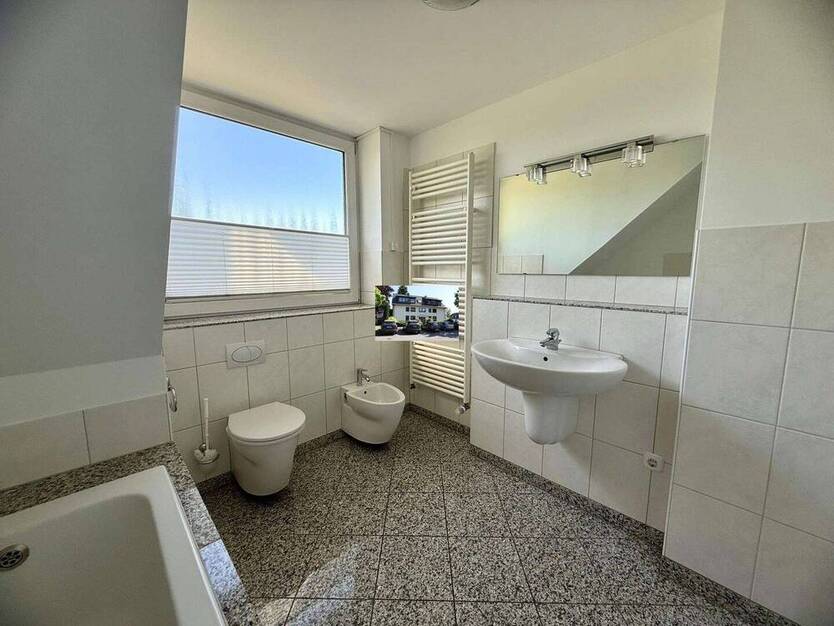 Solides MFH in Düsseldorf-Urdenbach zu verkaufen! zimmer