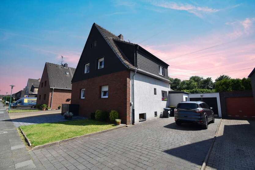 Haus zum Kaufen in Duisburg 259.000 € 79 m²