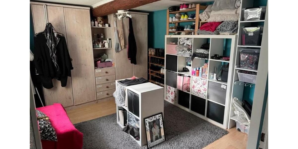 Einfamilienhaus Hameln Kernstadt - 12 Zimmer, 267 m&sup2;, 330.000&euro; | Angebot:27025385