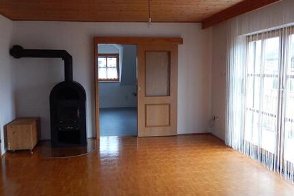 Wohnung Kemnath - 4 Zimmer, 110 m&sup2;, 680&euro; | Angebot:25539765