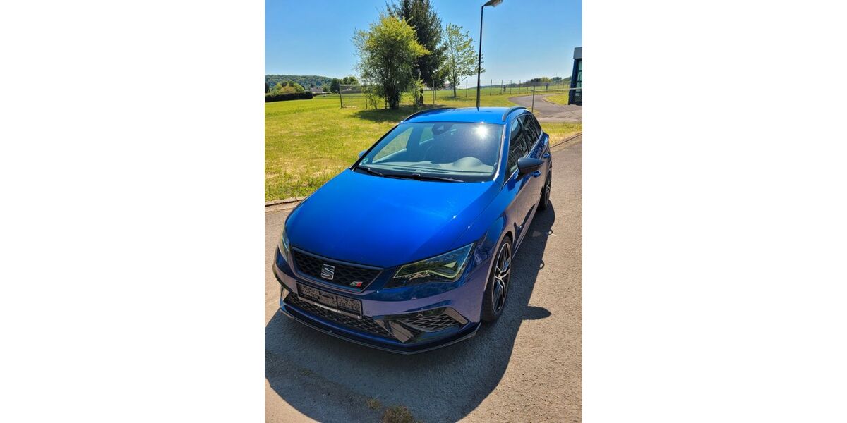 Seat Leon 88.500 km 22.000 &euro; Losheim am See 66679