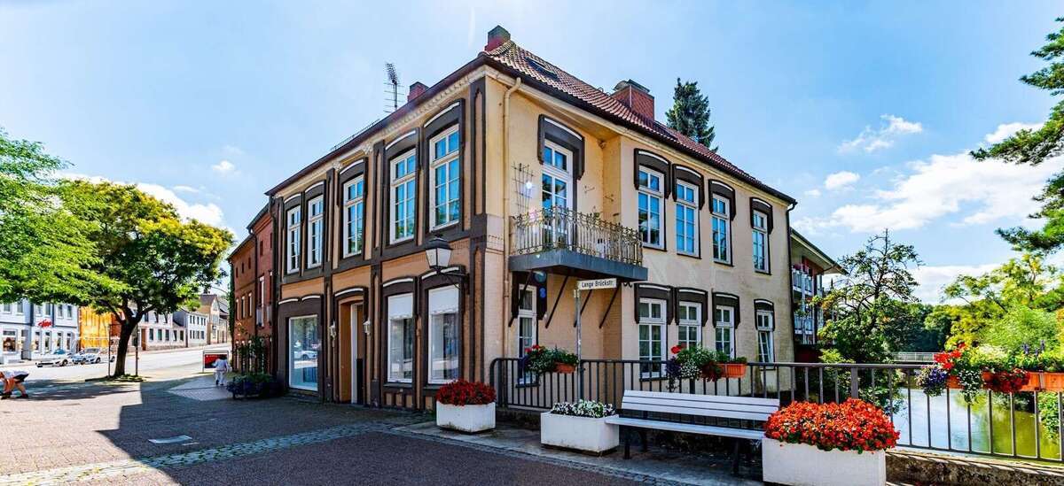 Haus zum Kaufen in Preetz 219.000 € 254 m² 12 zimmer