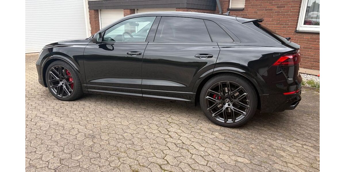 Audi RSQ8 15.951 km 127.900 &euro; Rheinbach 53359