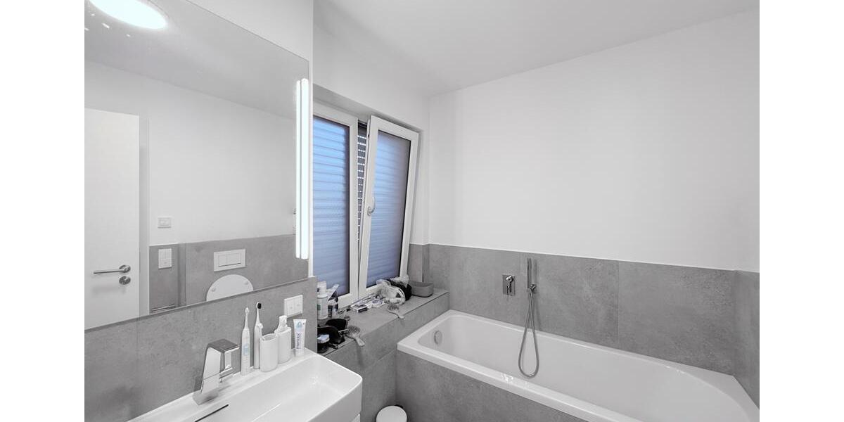 Doppelhaushälfte München Bogenhausen - 5 Zimmer, 144 m&sup2;, 3.970&euro; | Angebot:26247760