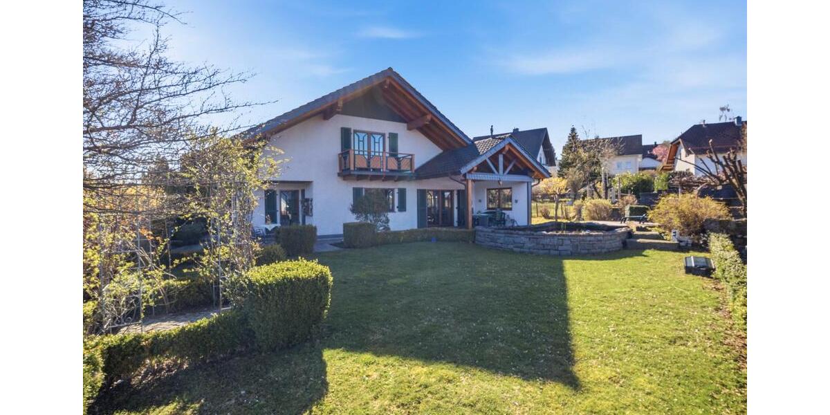 Einfamilienhaus Wenden - 7 Zimmer, 221 m&sup2;, 669.000&euro; | Angebot:26251739