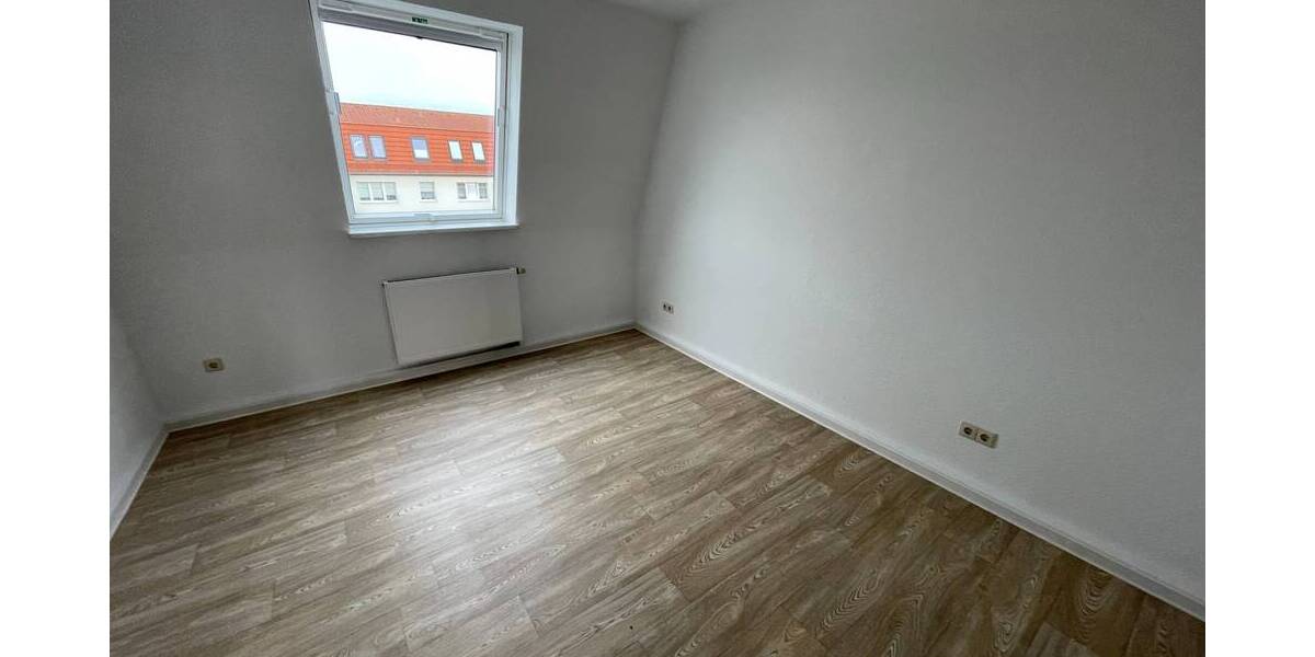 Zimmer Merseburg - 3 Zimmer, 61 m&sup2;, 340&euro; | Angebot:25663962