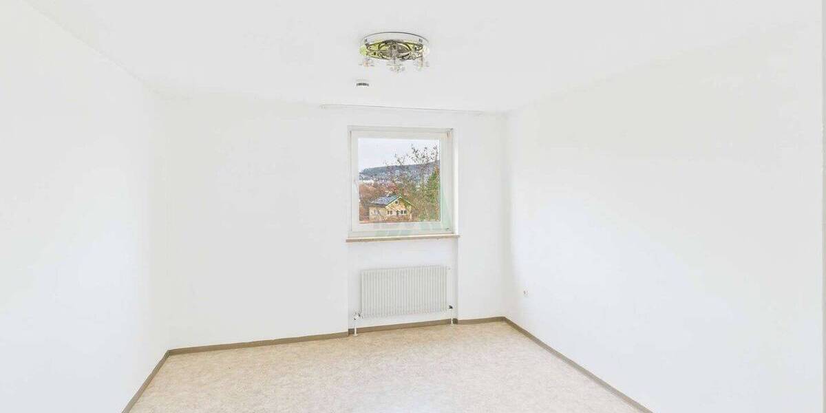 Etagenwohnung Amberg - 3 Zimmer, 77 m&sup2;, 198.000&euro; | Angebot:25732161