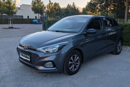 Hyundai i20 69.000 km 10.700 &euro; Soest 59494