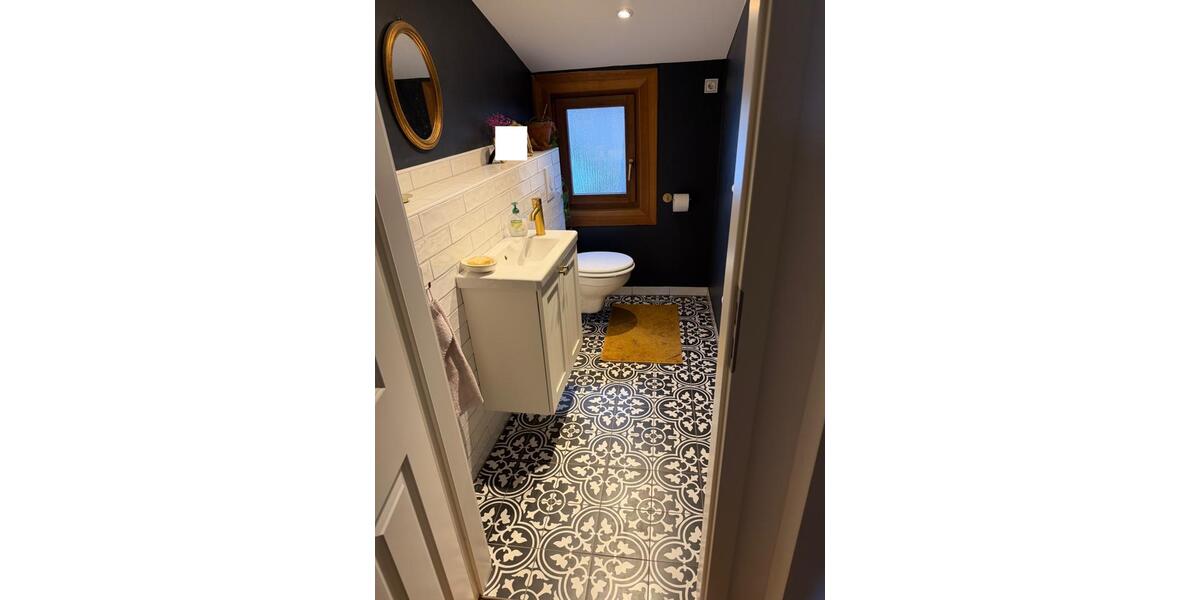 Einfamilienhaus Idstein - 7 Zimmer, 220 m&sup2;, 1.700&euro; | Angebot:25310411