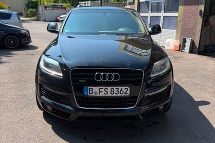 Audi Q7 246.000 km 9.499 &euro; Berlin 12057