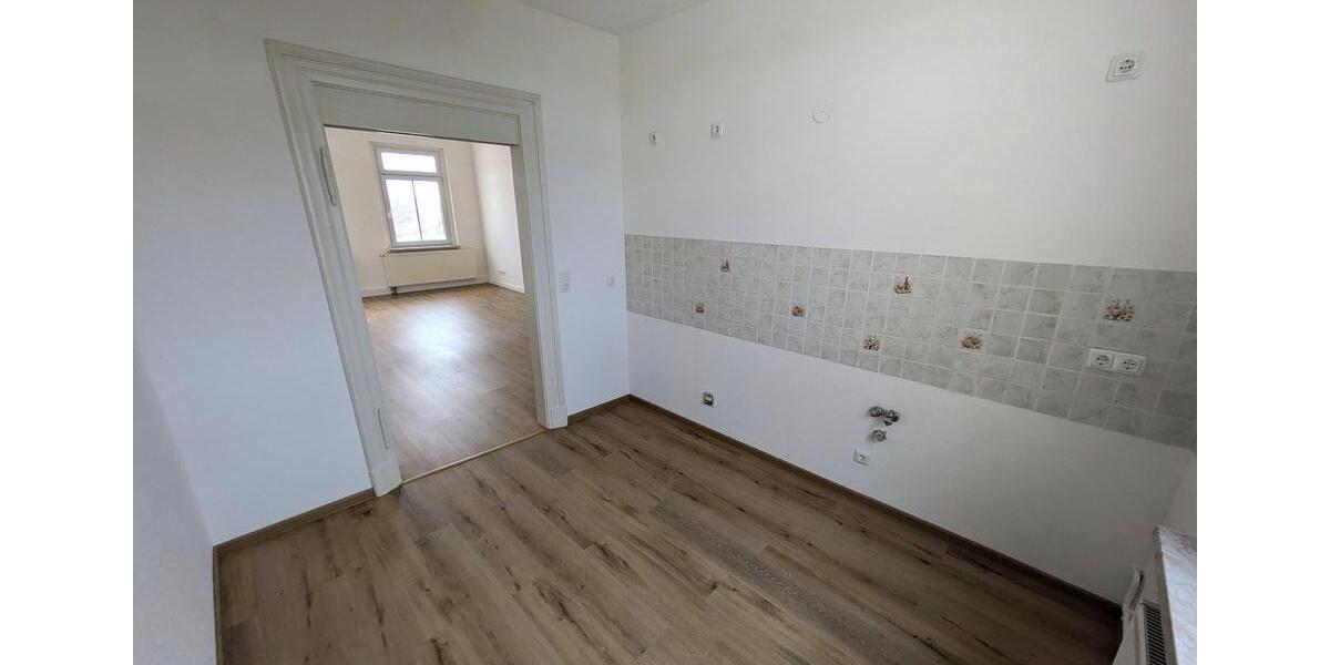 Etagenwohnung Meerane - 3 Zimmer, 85 m&sup2;, 400&euro; | Angebot:26404390
