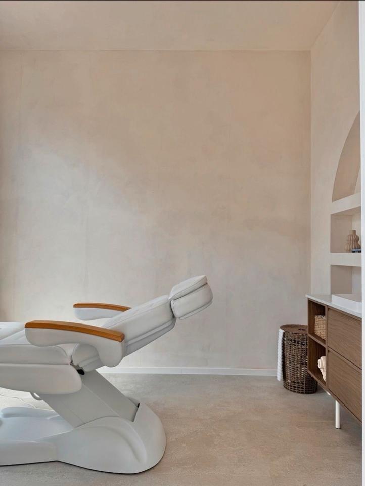 Behandlungsraum in Kosmetikstudio zur Untermiete – Peterswerder zimmer