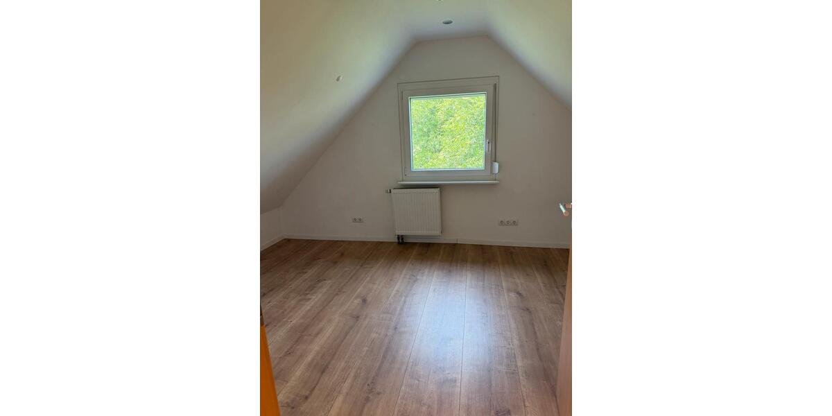 Einfamilienhaus Würzburg Heuchelhof - 4 Zimmer, 129 m&sup2;, 590.000&euro; | Angebot:26400192