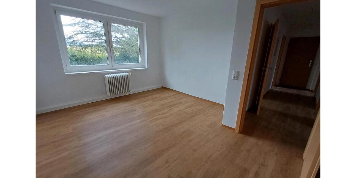 Erdgeschoßwohnung Eisfeld - 4 Zimmer, 69 m&sup2;, 700&euro; | Angebot:26381319