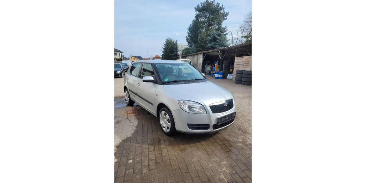 Skoda Fabia 69.935 km 2.500 &euro; Taucha 04425