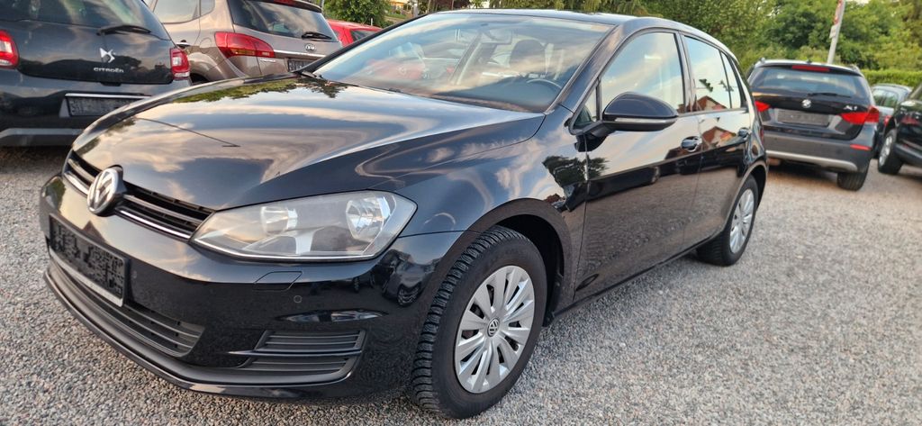 VW Golf 114.931 km 9.850 &euro; Sinsheim- Reihen 74889